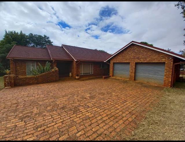 4 BEDROOM HOUSE FOR SALE IN STOFFBERG